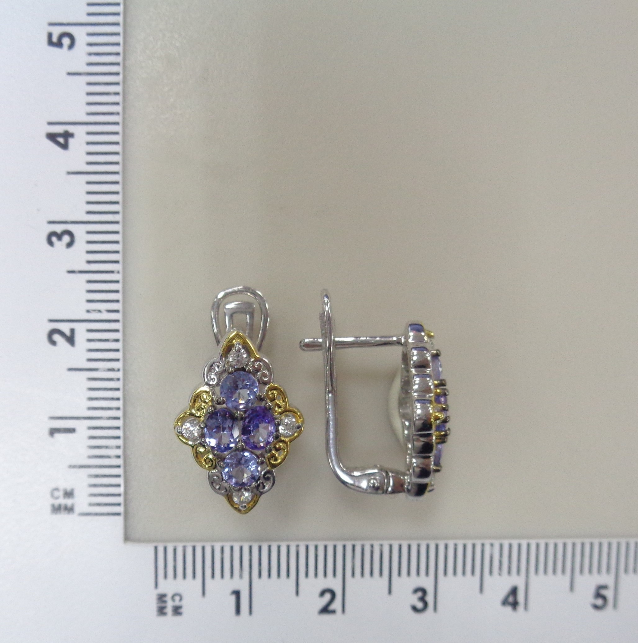 Серебряные серьги с танзанитами